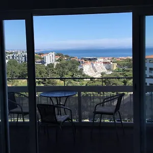 Superb View Over And The Ocean, With Wonderful Balcony Appartement